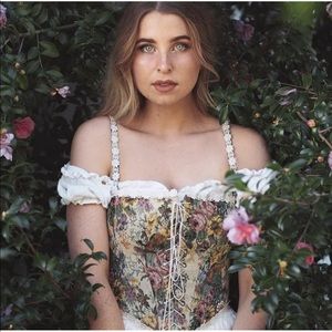 New Authentic Tapestry Lace Made Corset Medium